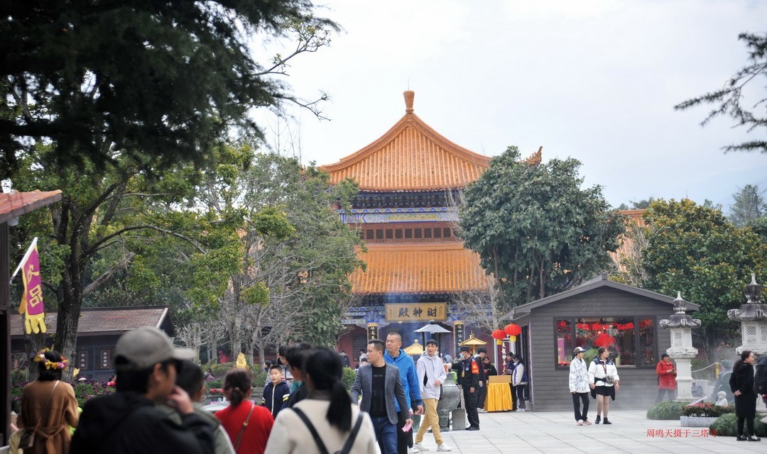 金庸天龙寺三塔        周鸣天