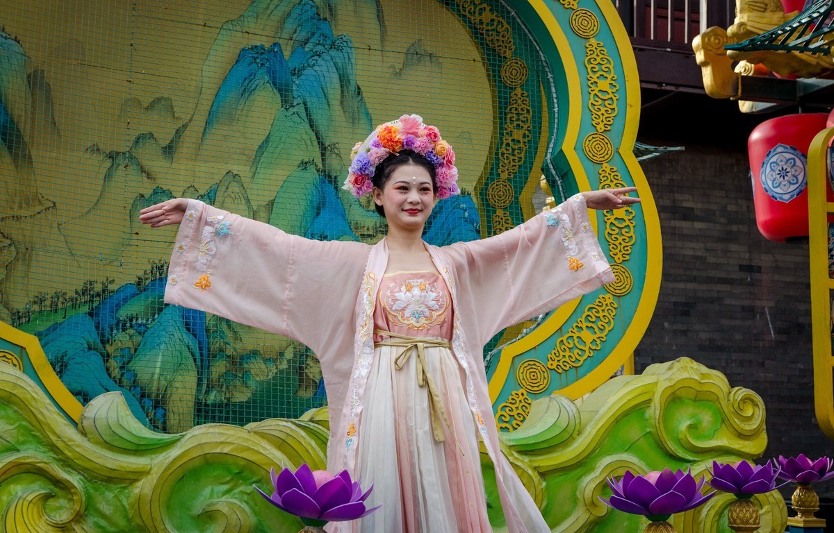 灯会演出人像（五）