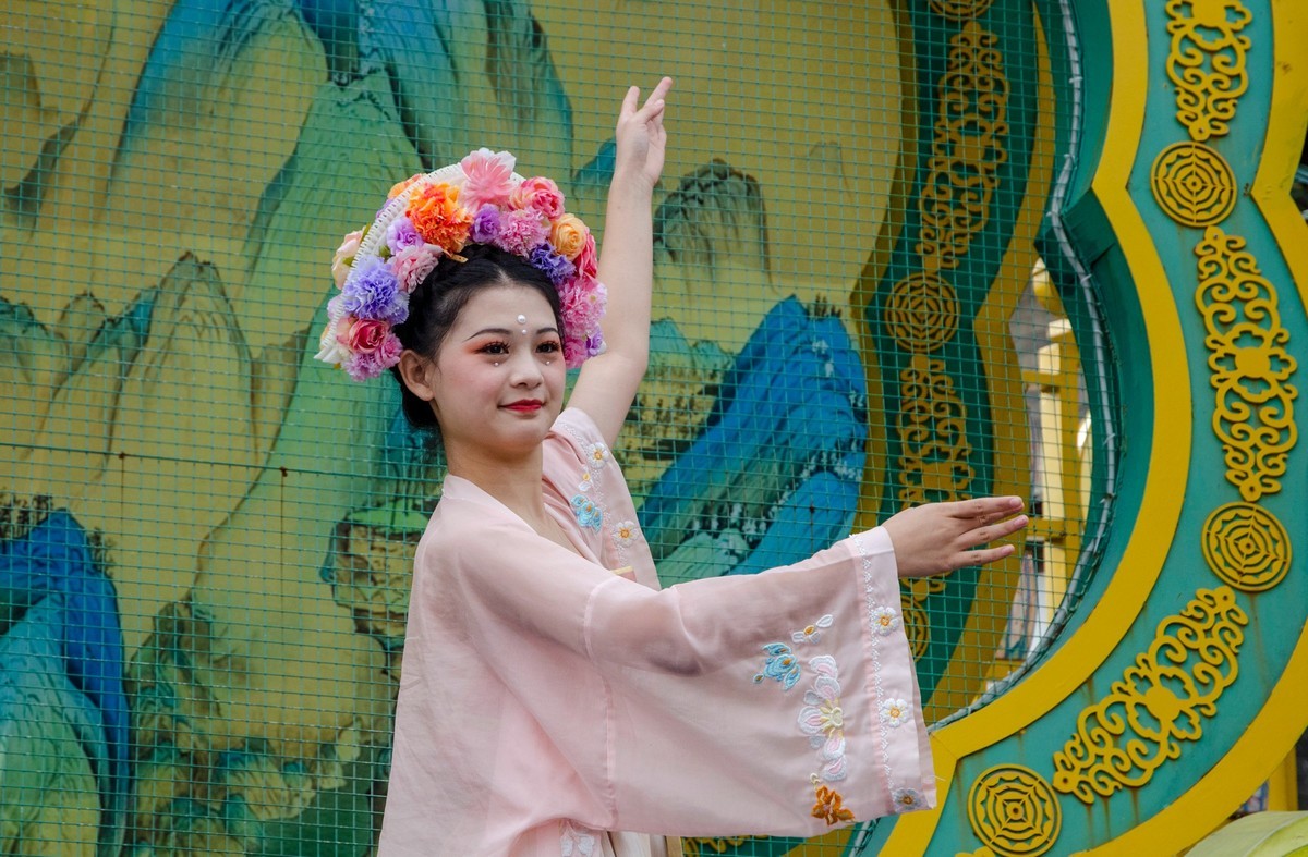 灯会演出人像（五）