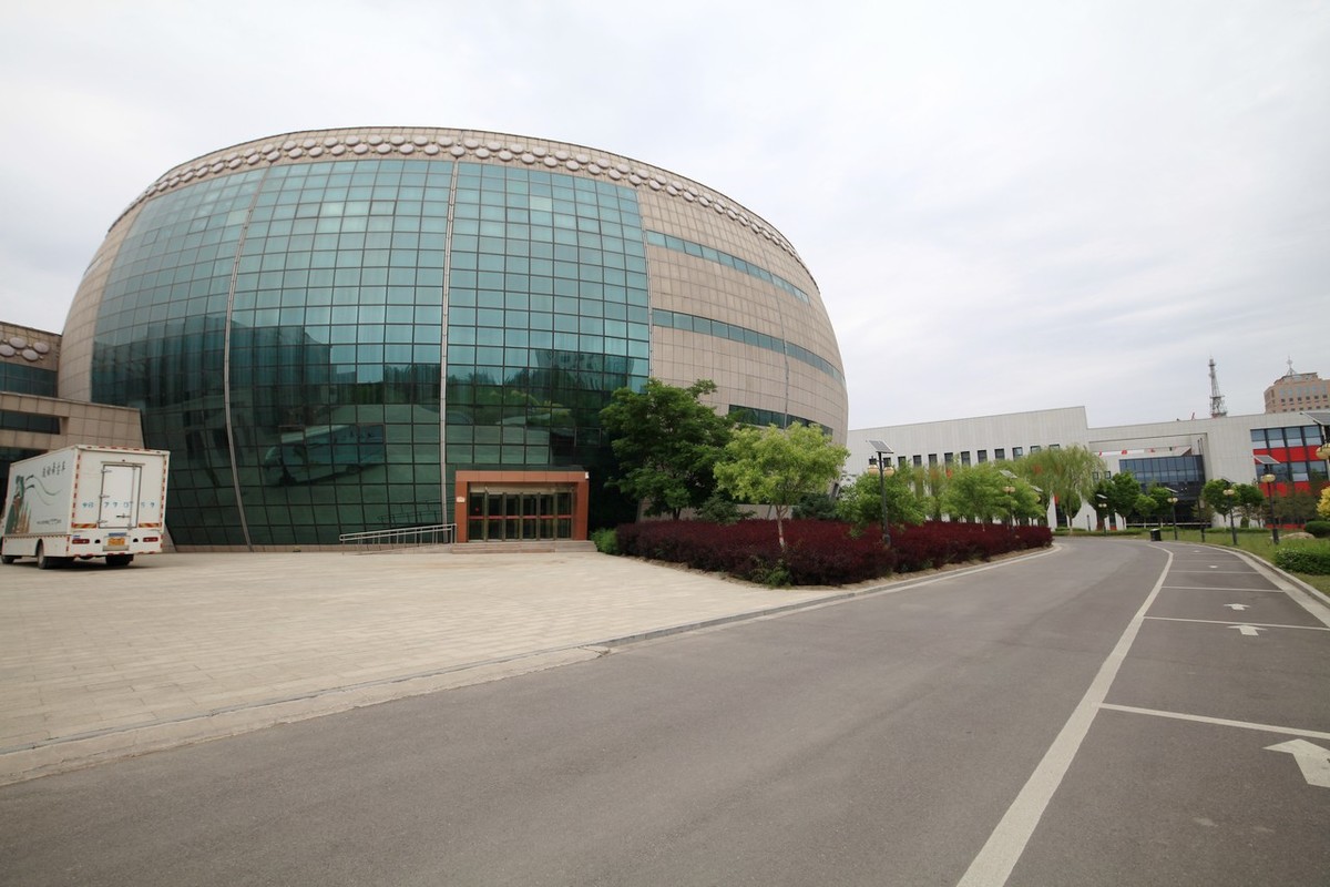 一组鼓型建筑物！