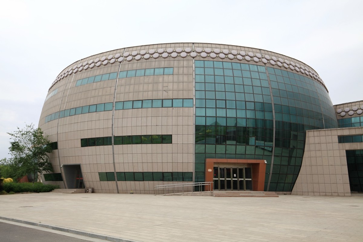 一组鼓型建筑物！