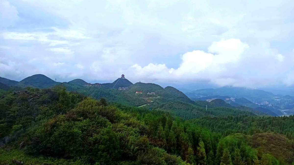 六盘水的梅花山索道