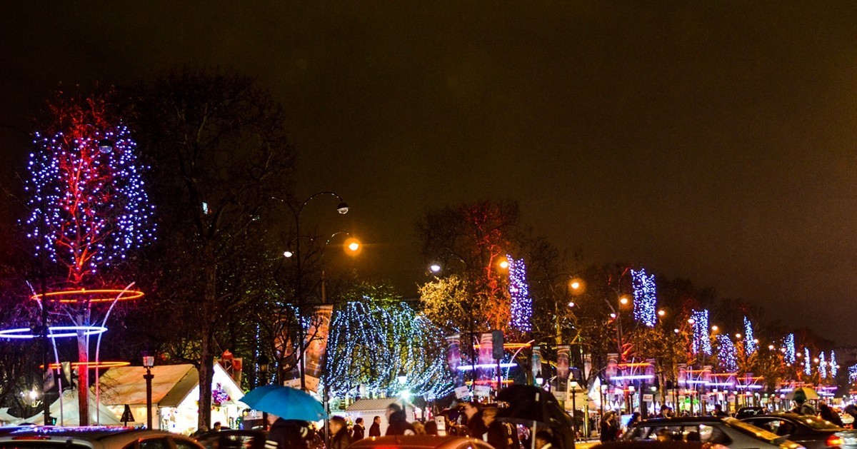 携“香街”夜摄，拜望“南京路”，祝师友春安！！！