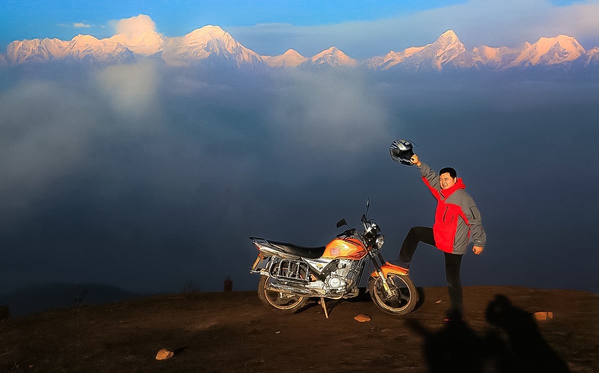 隐 隐 约 约《 牛 背 山 》