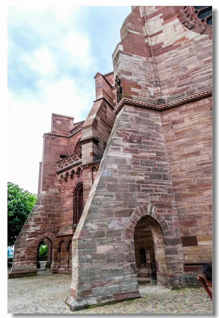 巴塞尔之--大教堂“主教坐堂”