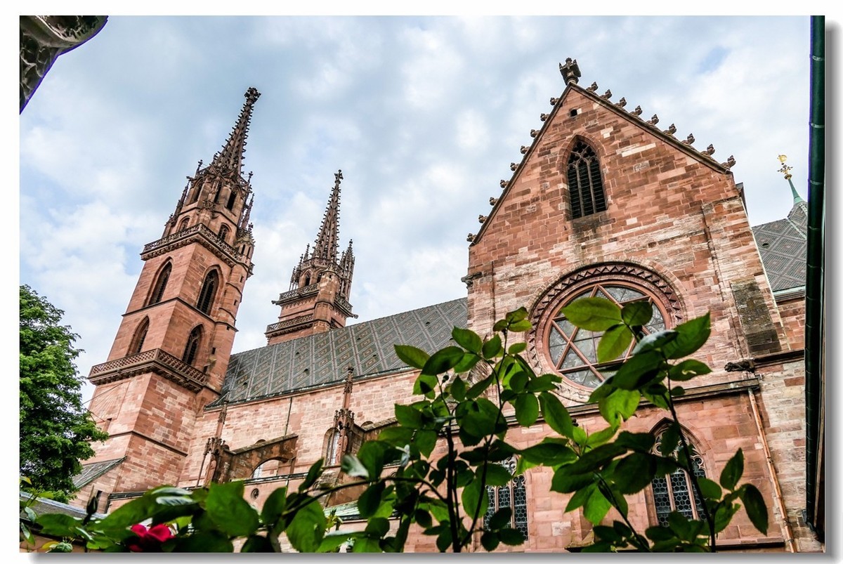 巴塞尔之--大教堂“主教坐堂”