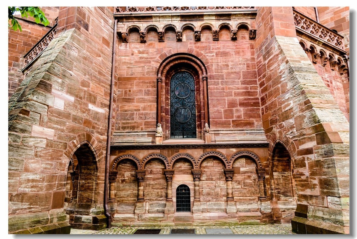 巴塞尔之--大教堂“主教坐堂”