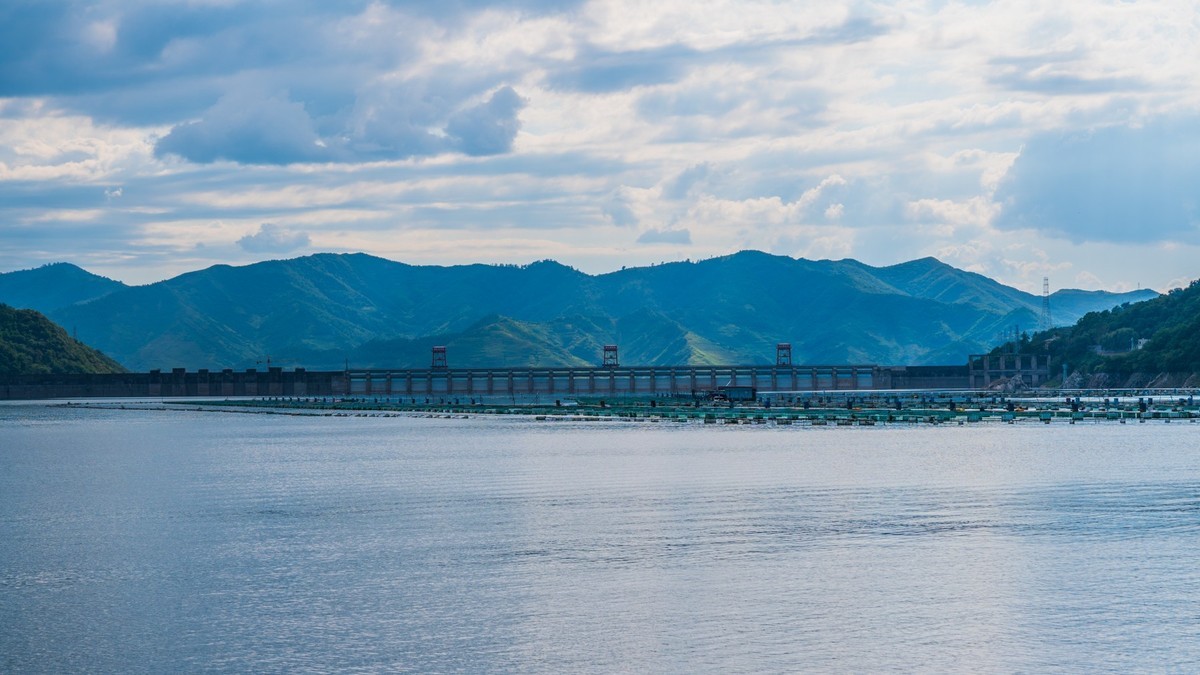 碧波荡漾水丰湖（一）