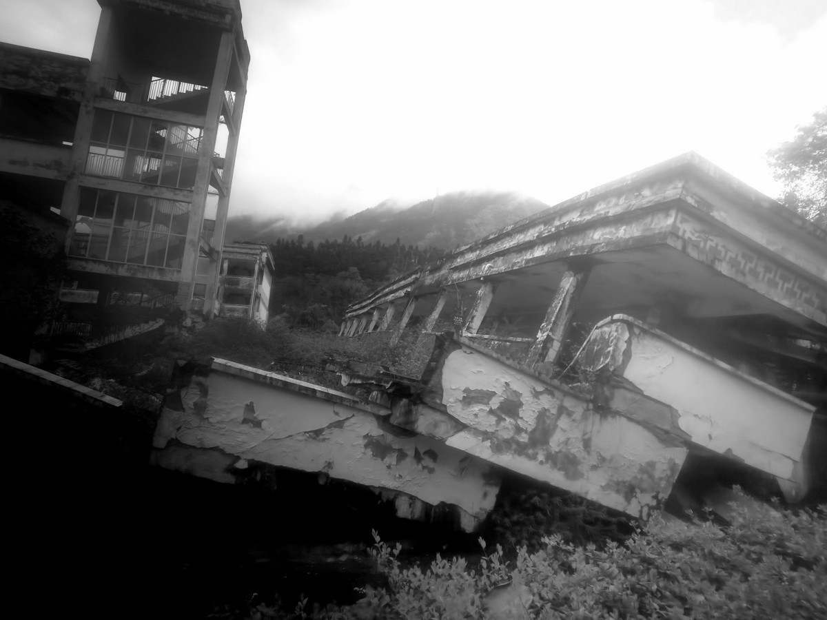 十五年了-为了忘却的纪念