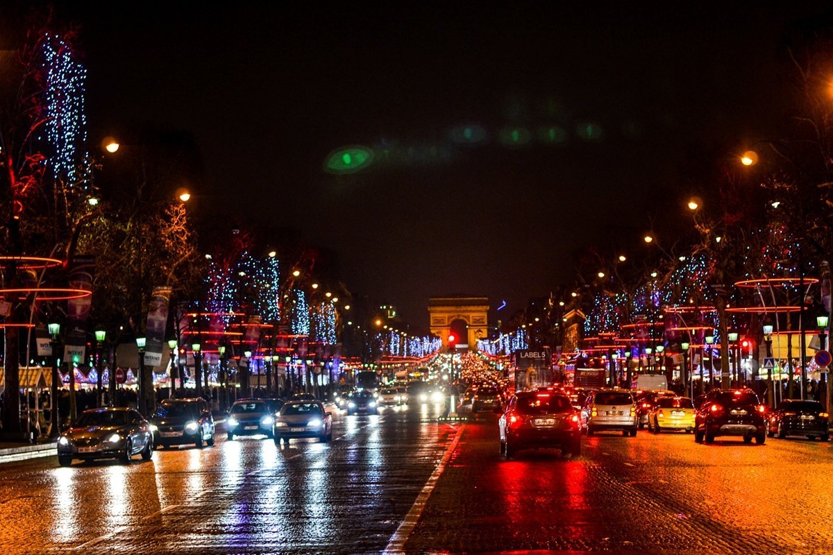 携“香街”夜摄，拜望“南京路”，祝师友春安！！！