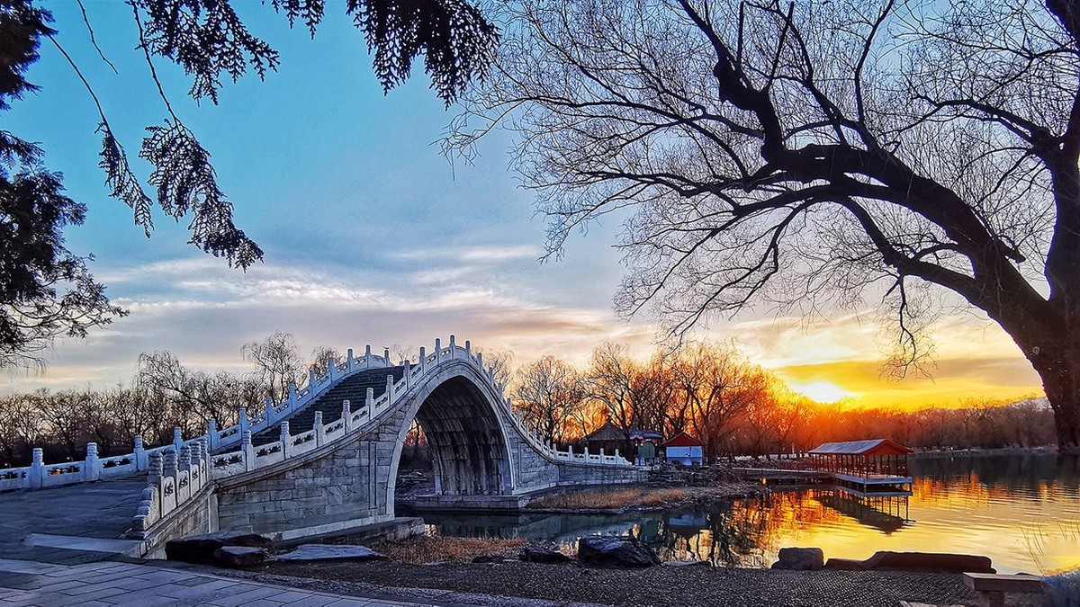 2022颐和园初春的晚霞（华为 mate 30）