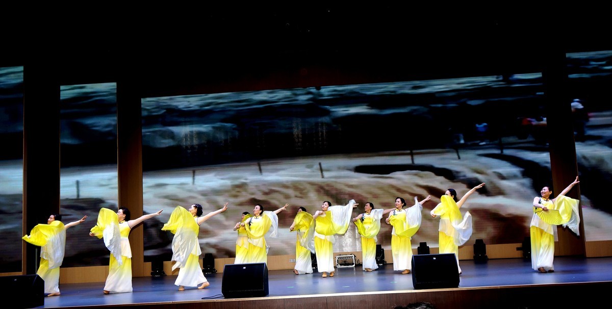 武汉《葆春之星》展演舞台剧照！