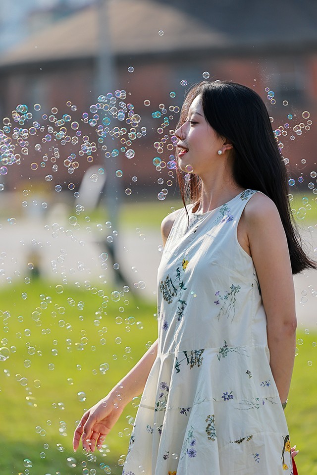 《多彩的青春》