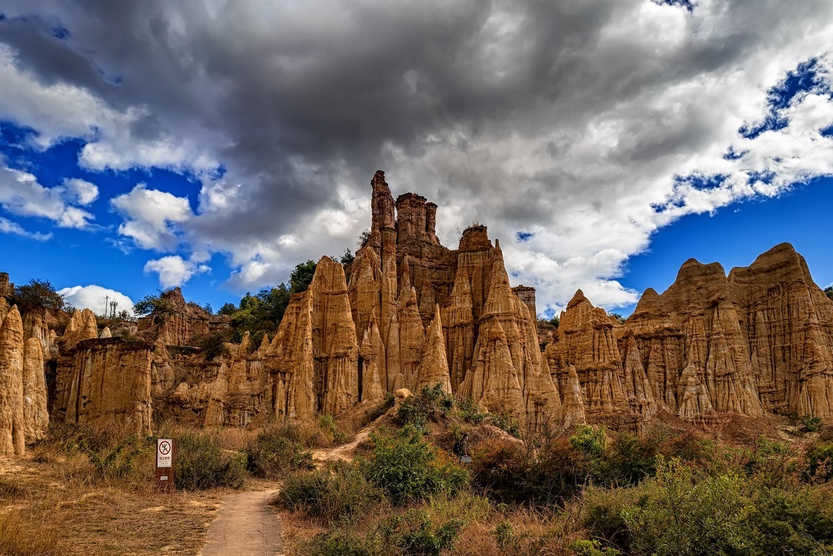 云南元谋 · 浪巴铺土林（2）