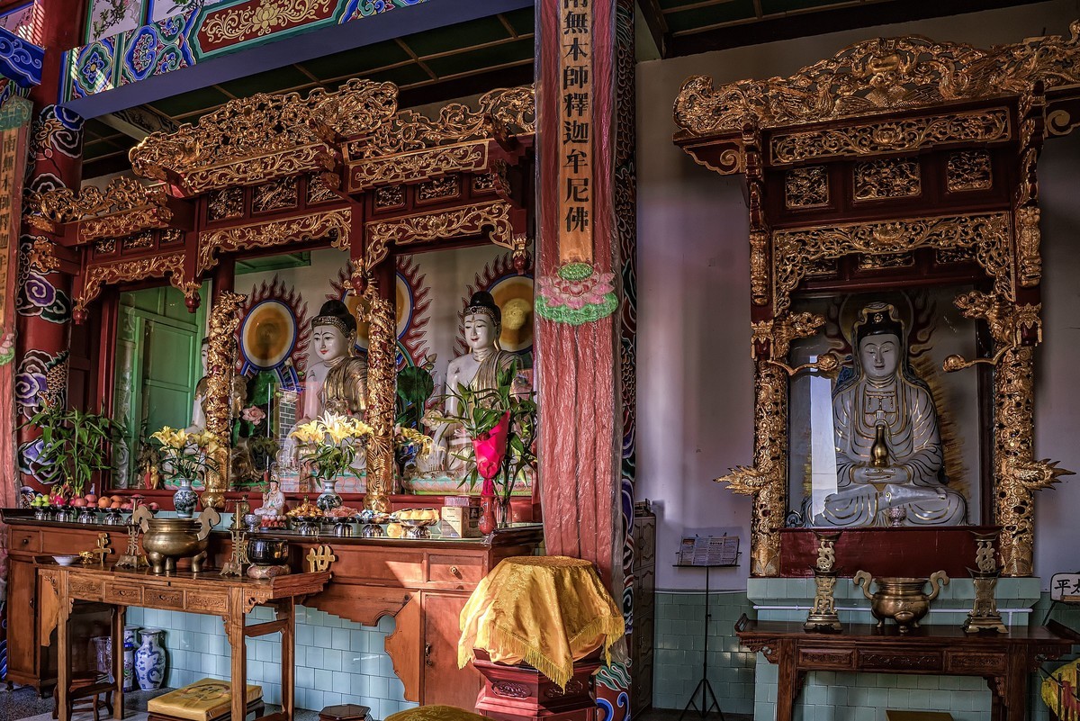 云南芒市 · 玉佛寺