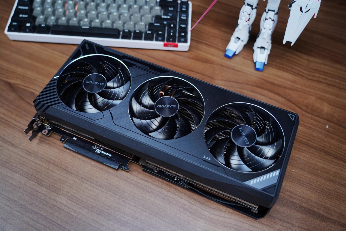 技嘉新卡皇驾到，RTX TITAN的完美替代品--技嘉RTX 3090 Ti 24G分享