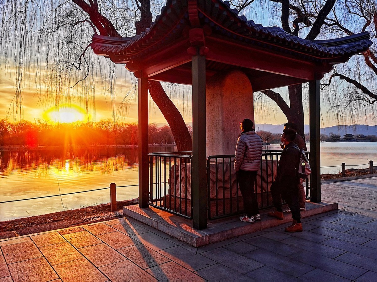 2022颐和园初春的晚霞（华为 mate 30）