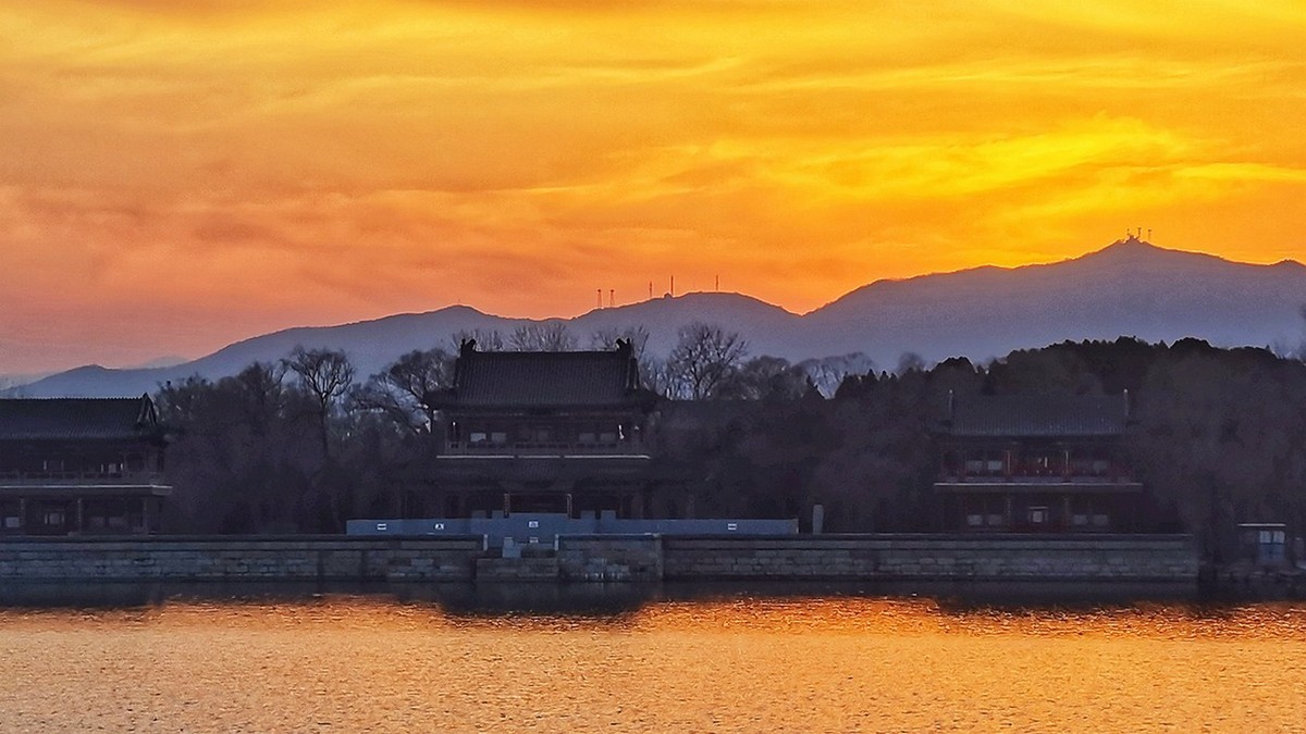 2022颐和园初春的晚霞（华为 mate 30）