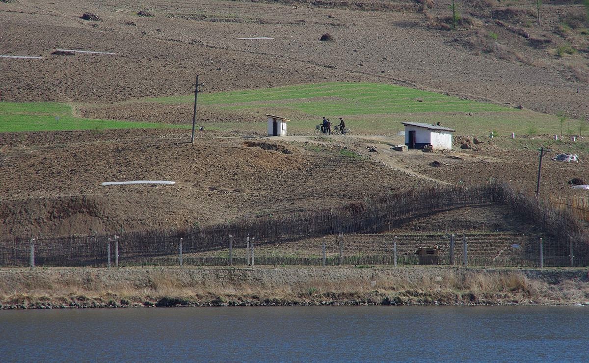 鸭绿江上看朝鲜-40P