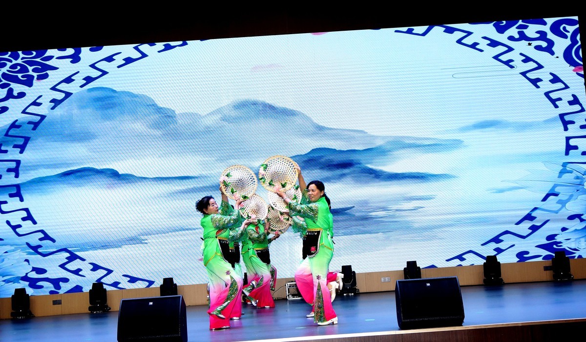 武汉《葆春之星》展演舞台剧照！