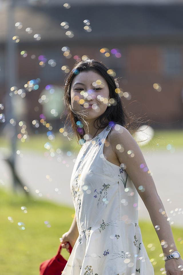 《多彩的青春》