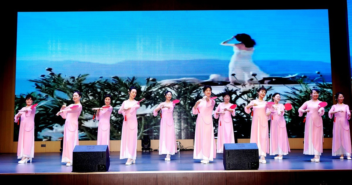 武汉《葆春之星》展演舞台剧照！