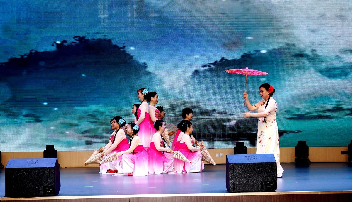 武汉《葆春之星》展演舞台剧照！