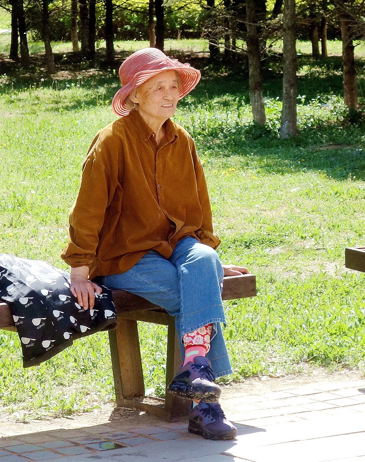 公园休闲随拍老人