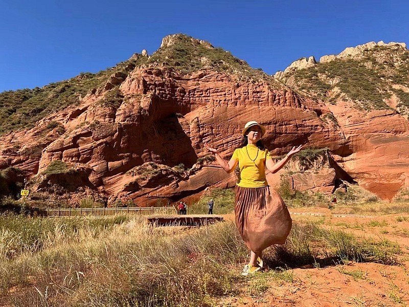 《不老松：2015中国优导中游张松拍摄集选》秦晋奇观(20)丹霞赤壁、闫家寨子火红色的丹