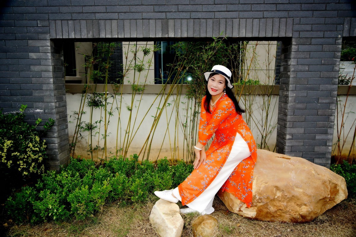 环境人像---黄陂天池雅园休闲游的美女！