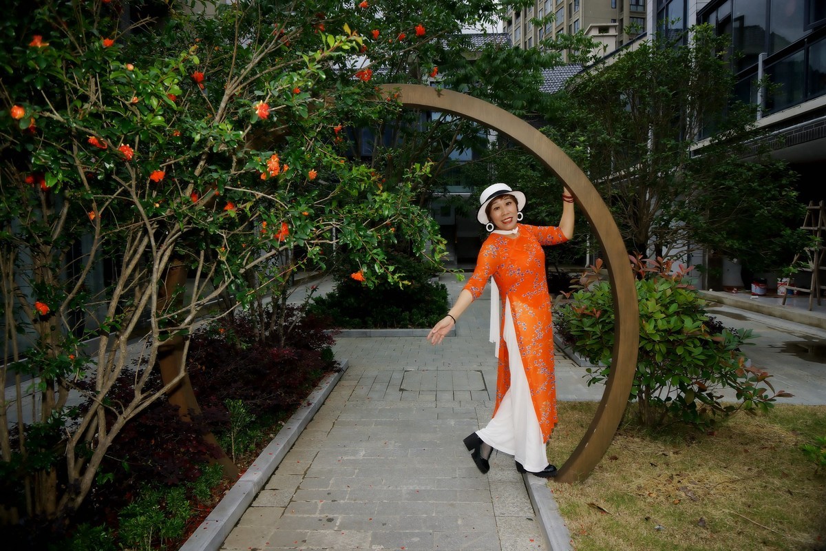 环境人像---黄陂天池雅园休闲游的美女！