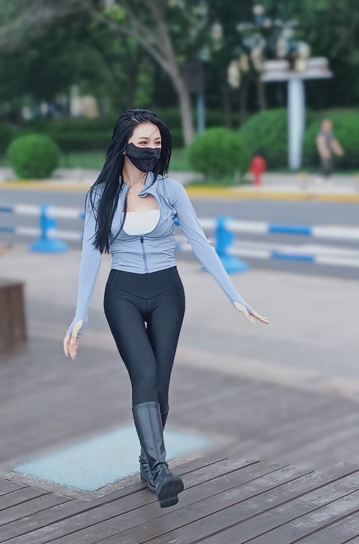 溜圈扫街抓拍片《风景，花草还有跳舞的美女》