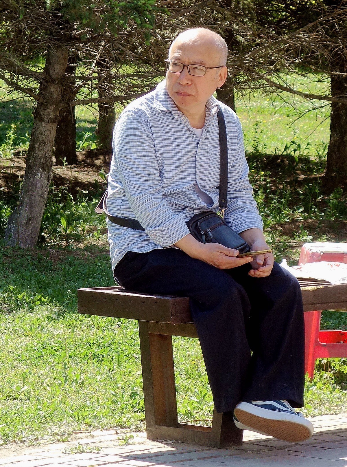 公园休闲随拍老人