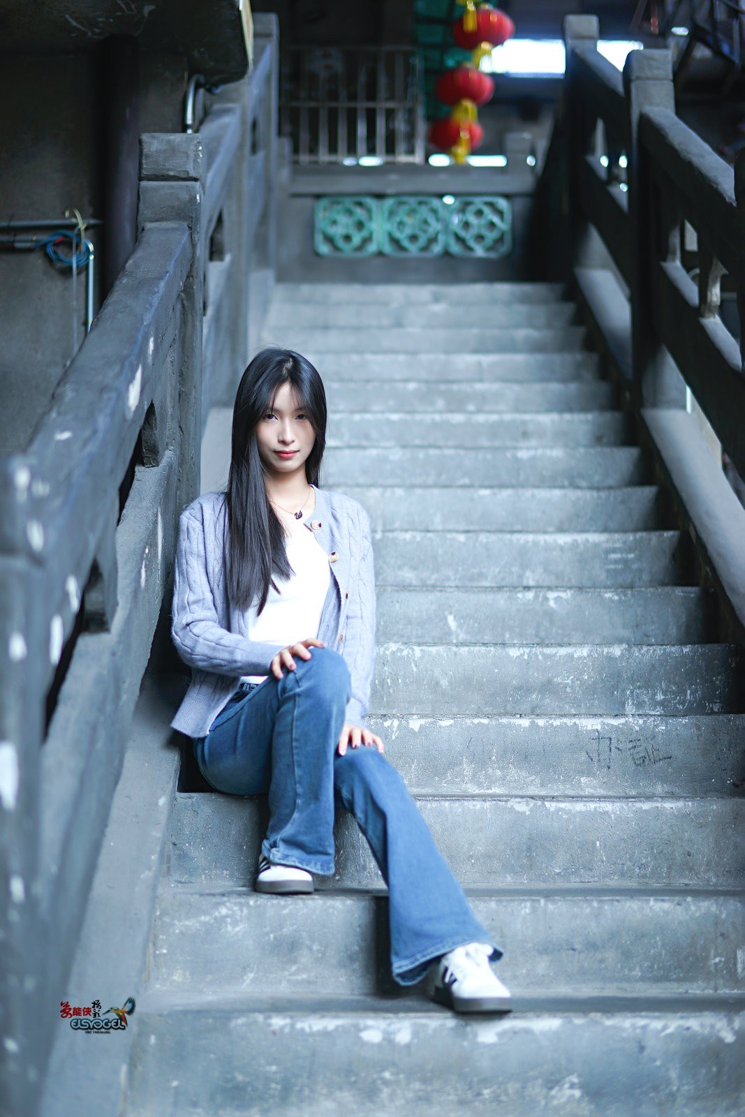 【昔日的楼角少女】---诗婷