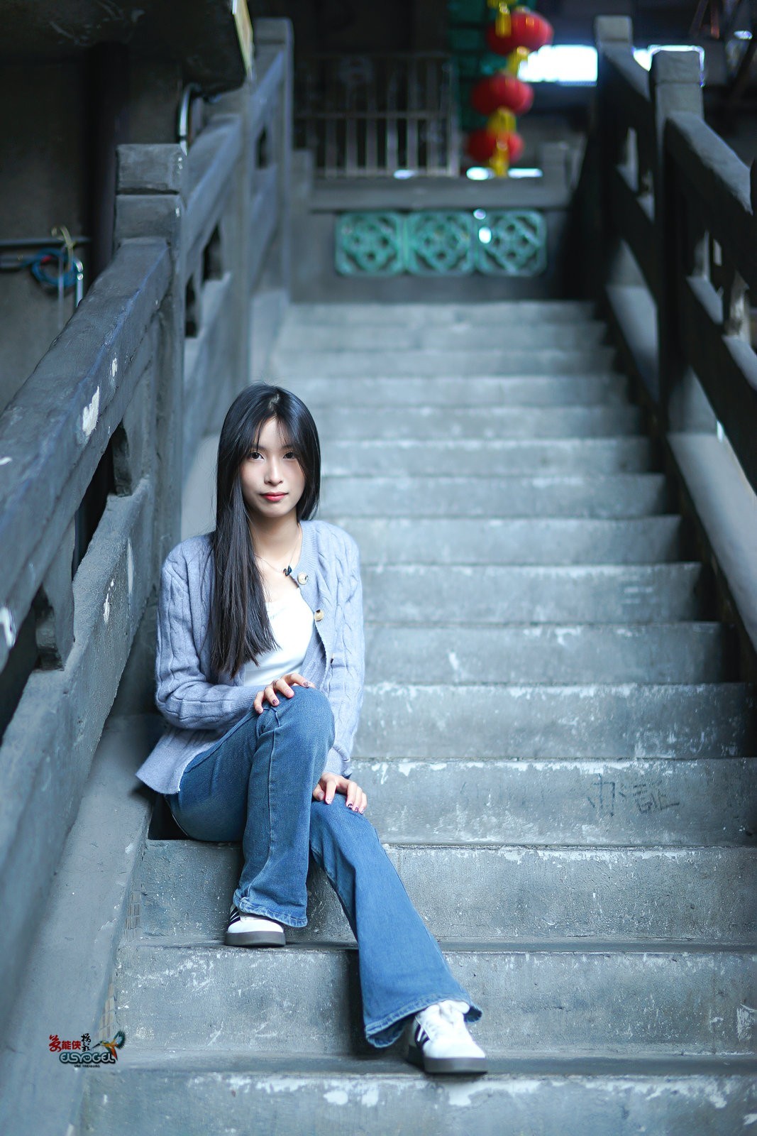 【昔日的楼角少女】---诗婷