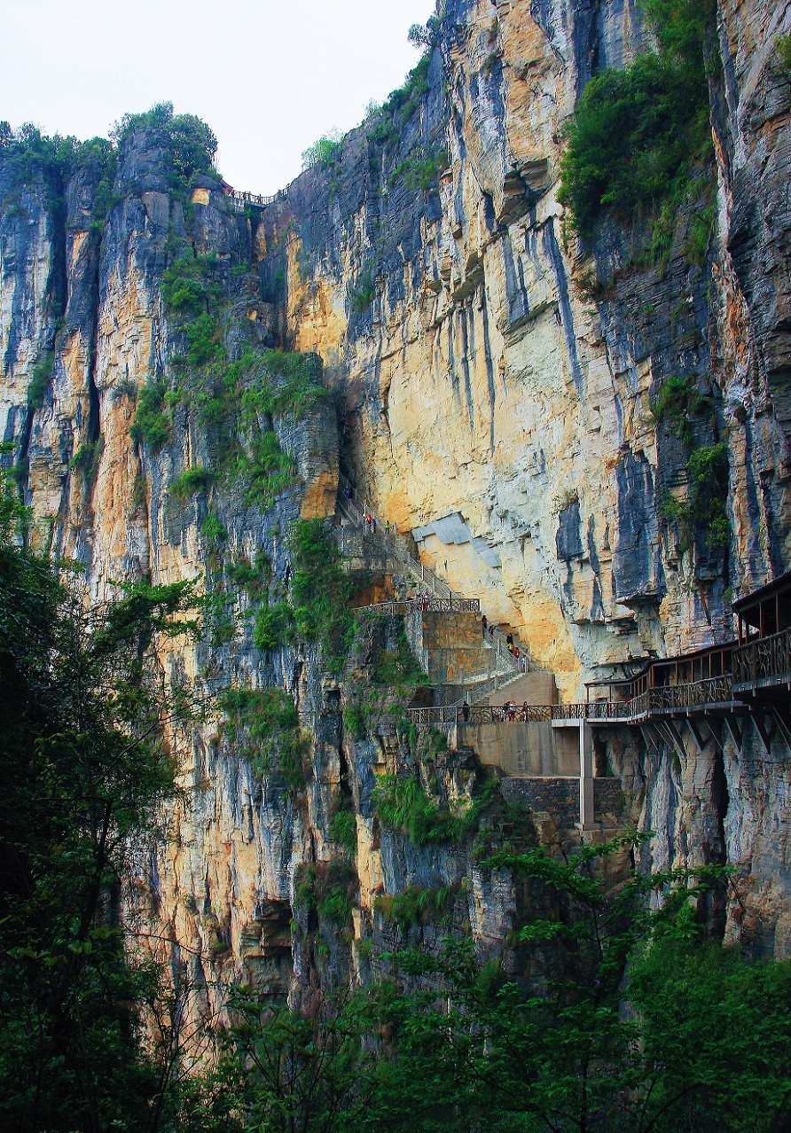 节日帖，庆五一劳动节《旅游抓拍片》祝大家节日愉快万事如意！