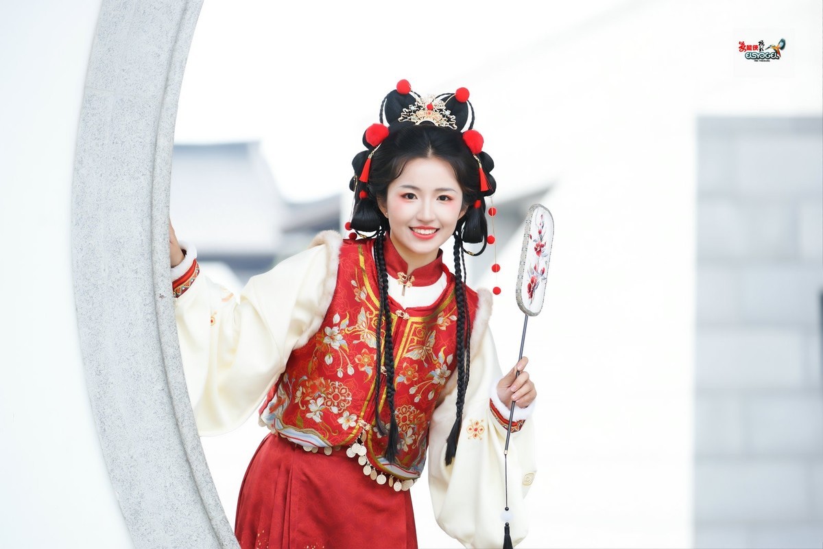 【可爱少女】---君君