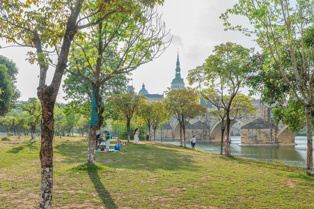 松山湖风光（华为全球研发基地）