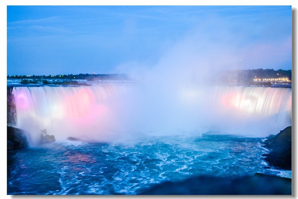加美“尼亚拉加大瀑布”
