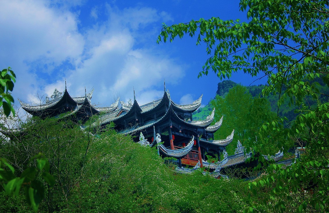 节日帖，庆五一劳动节《旅游抓拍片》祝大家节日愉快万事如意！