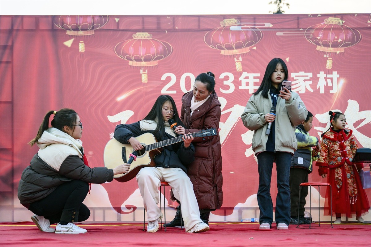 除夕迎春晚会抓拍