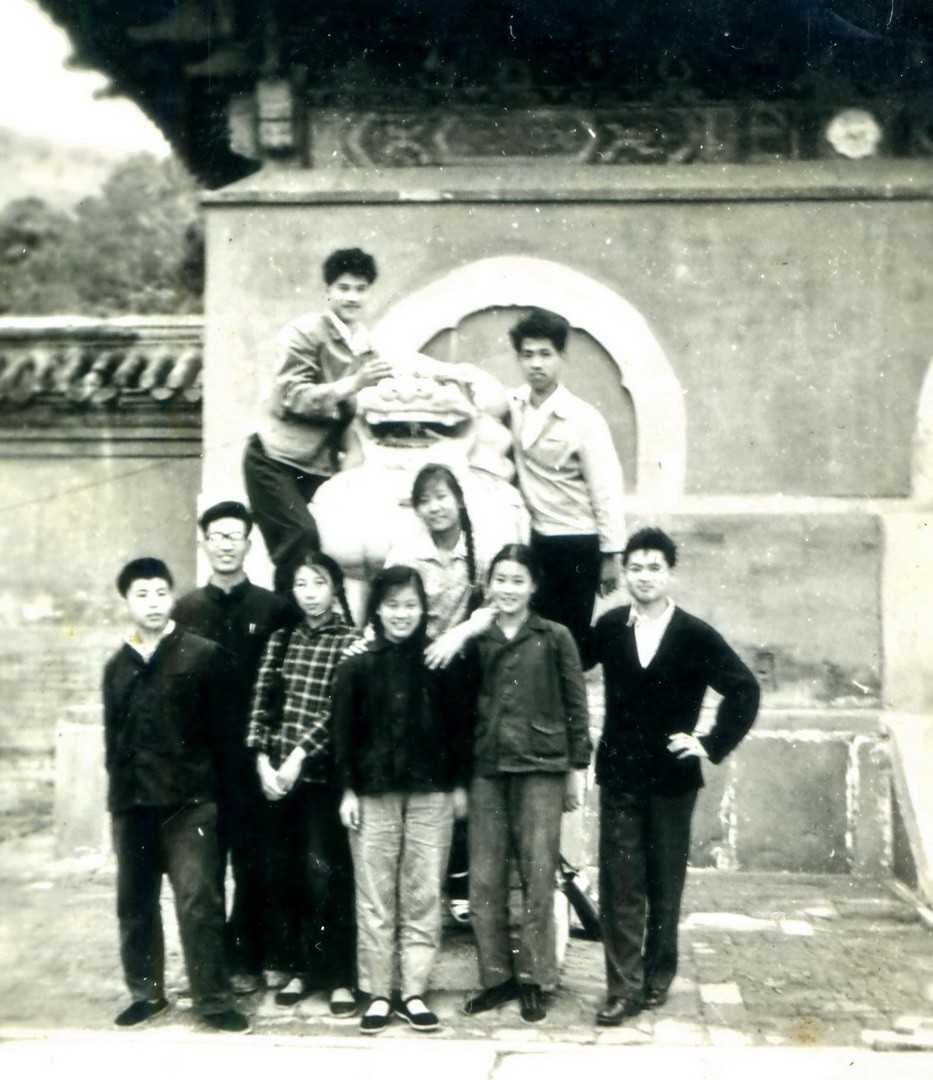 沪上行会老友     周鸣天