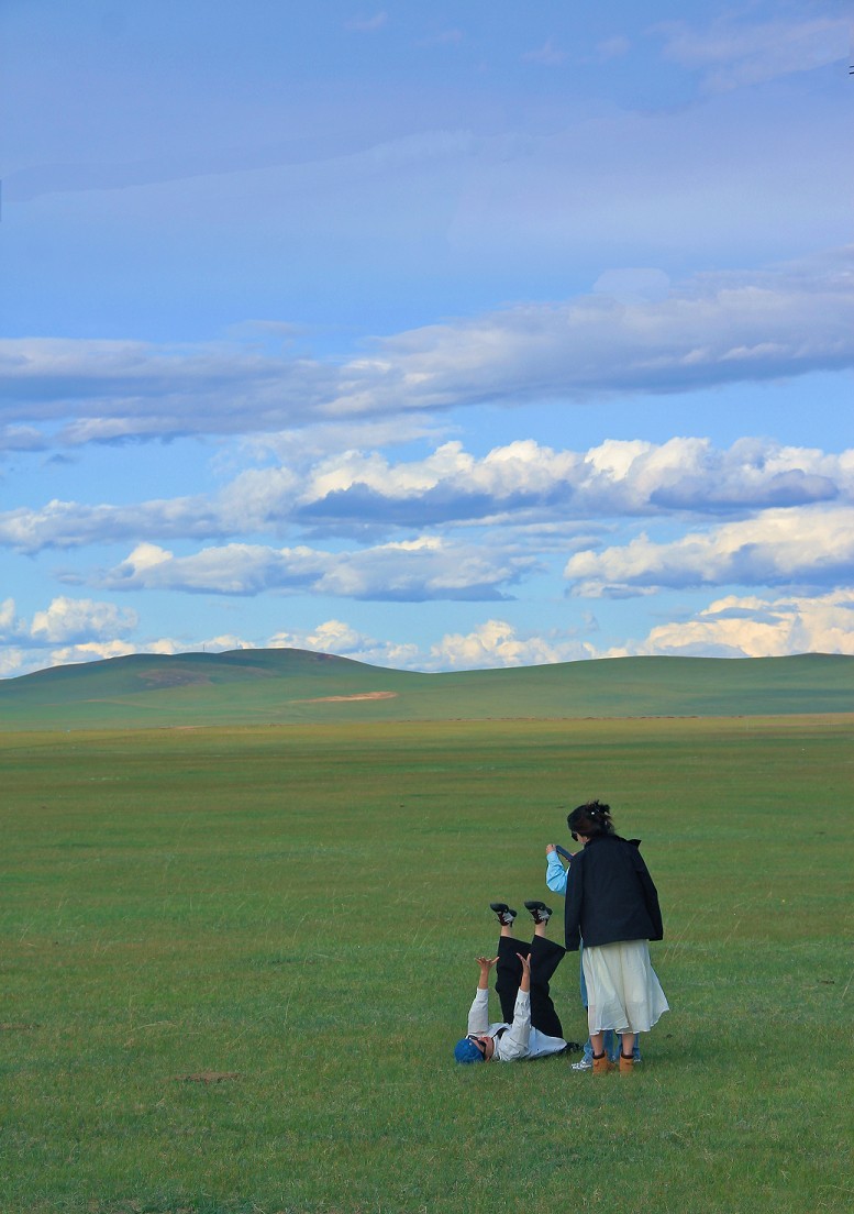报到帖大爷就是老了天一热只剩下喘气得劲了好久没上贴了终于凉快点了赶紧上一贴哈哈！