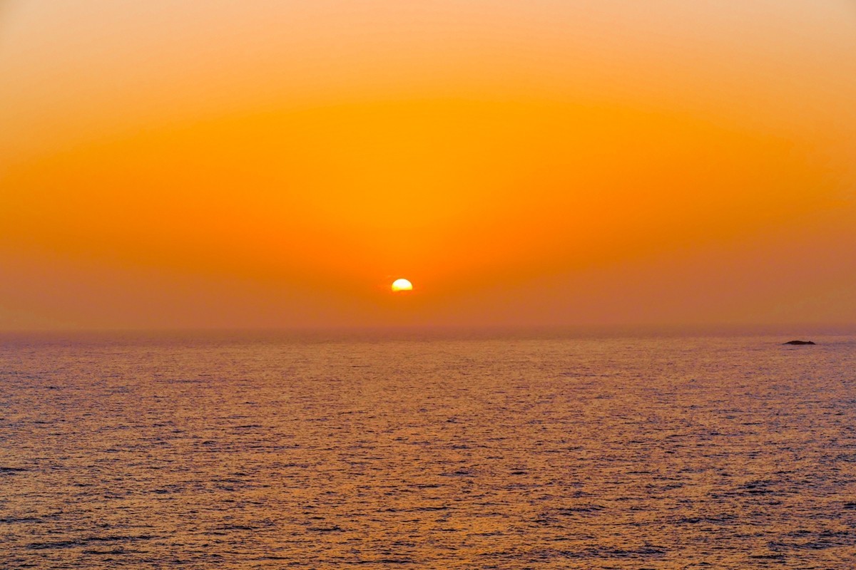 日落“圣托尼尼”（Santorini）（希腊）