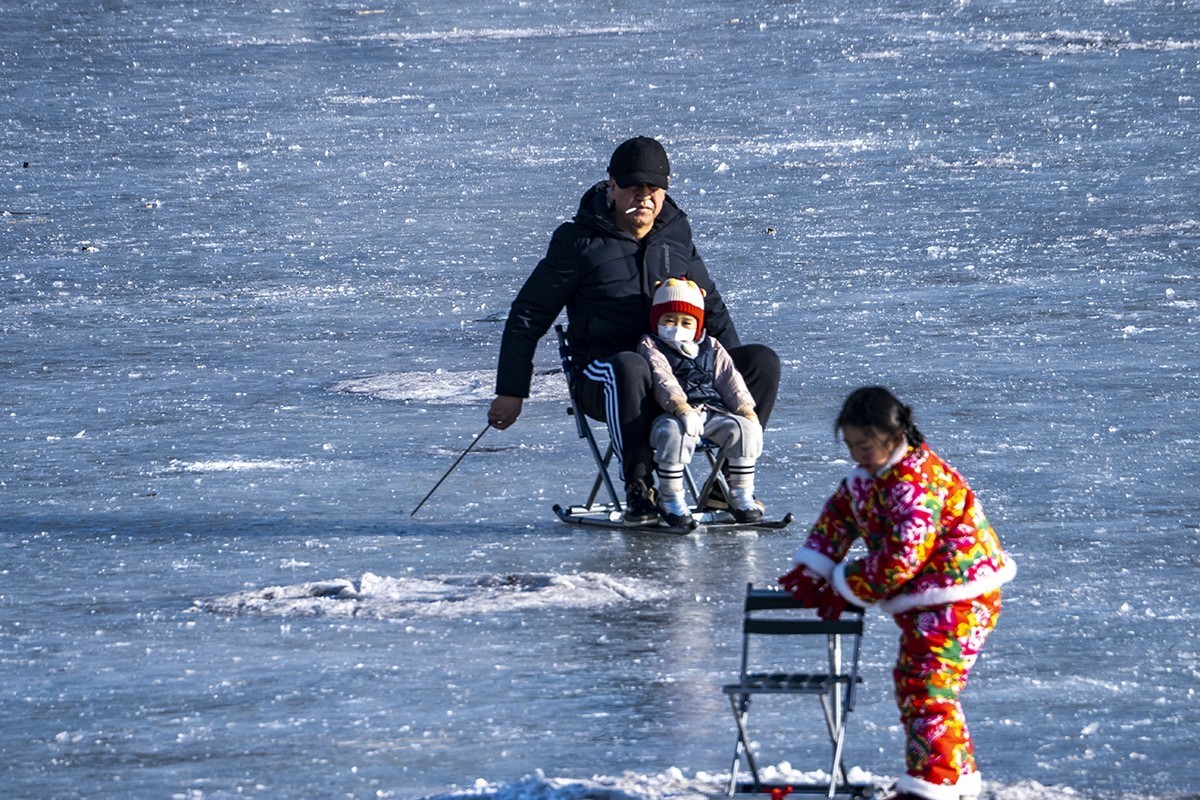 2501冬日暖阳，乐趣冰上。