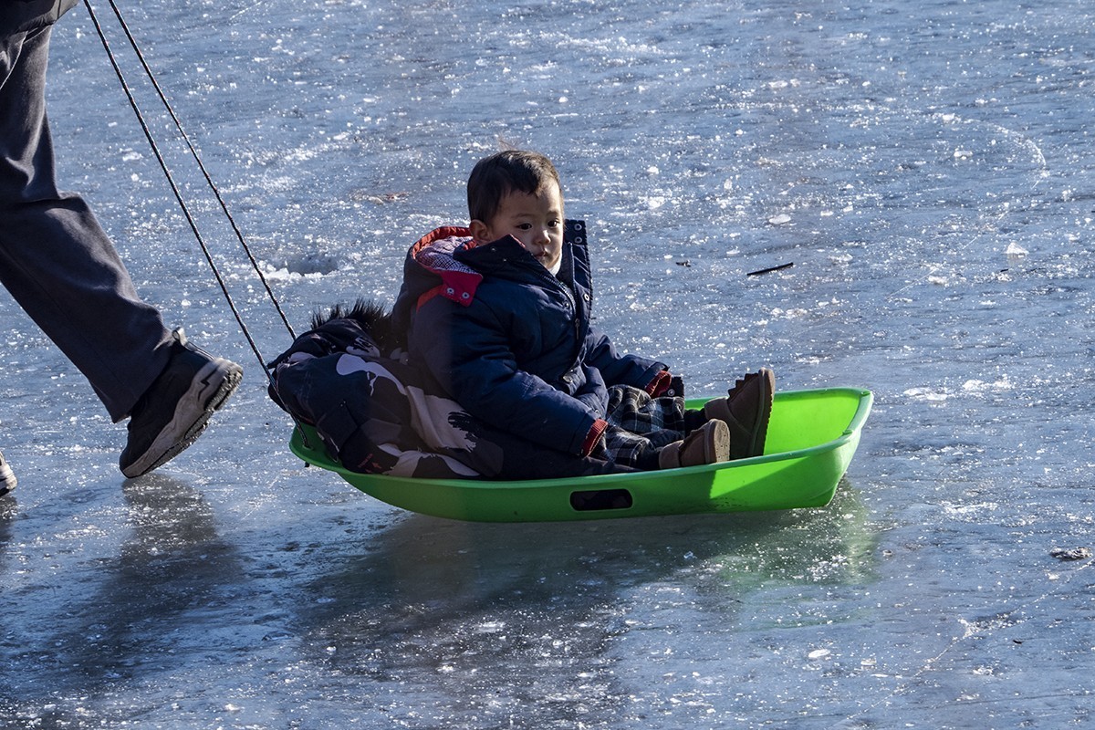2501冬日暖阳，乐趣冰上。