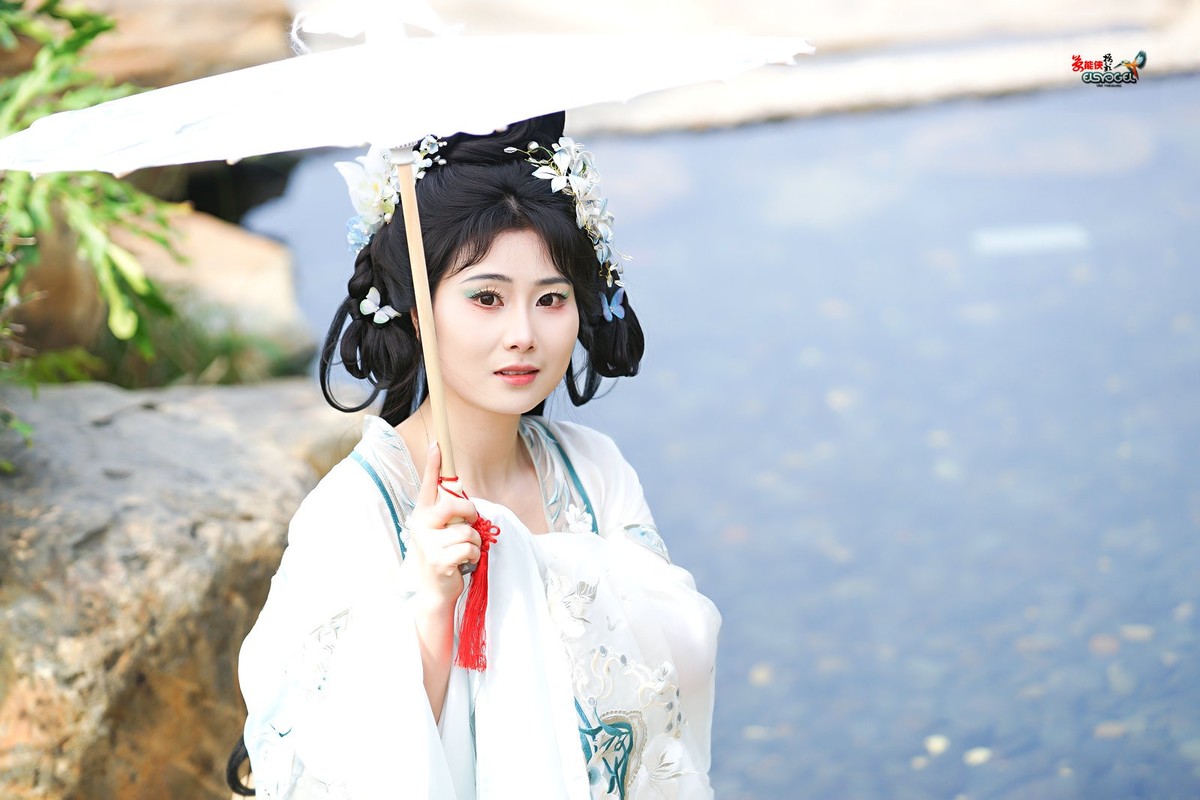 【水苑之花】---陈晨