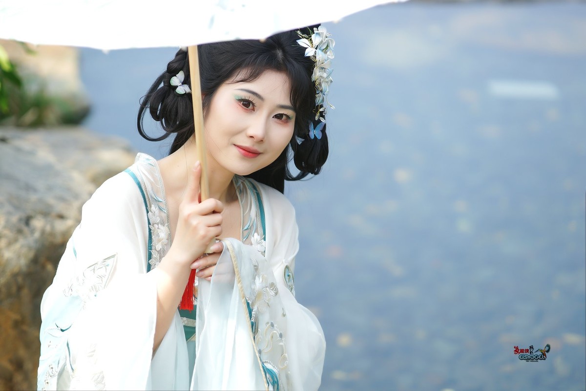 【水苑之花】---陈晨