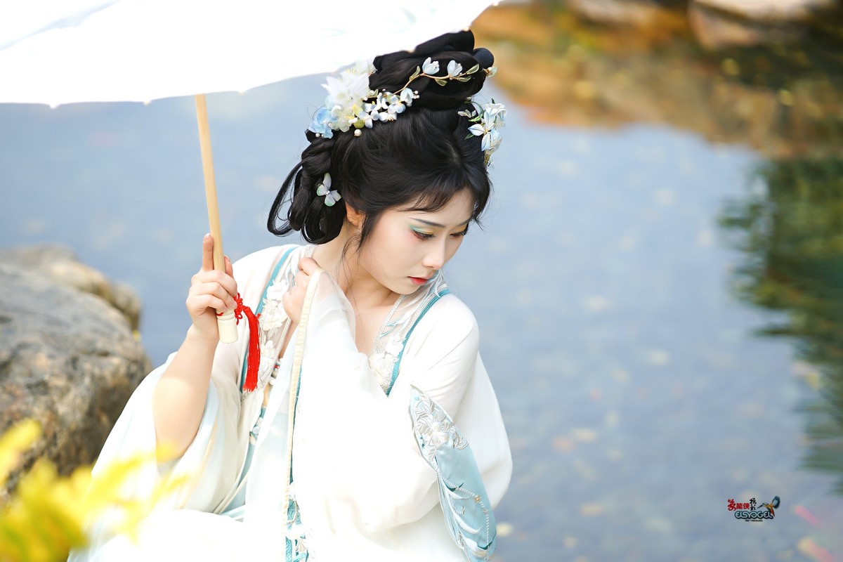 【水苑之花】---陈晨