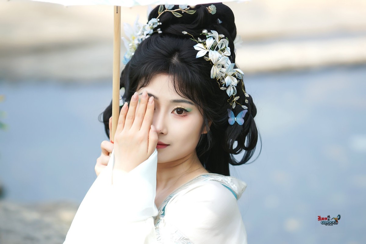 【水苑之花】---陈晨